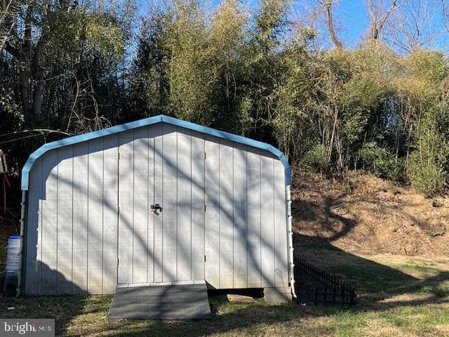 309 Burnside Avenue photo 29