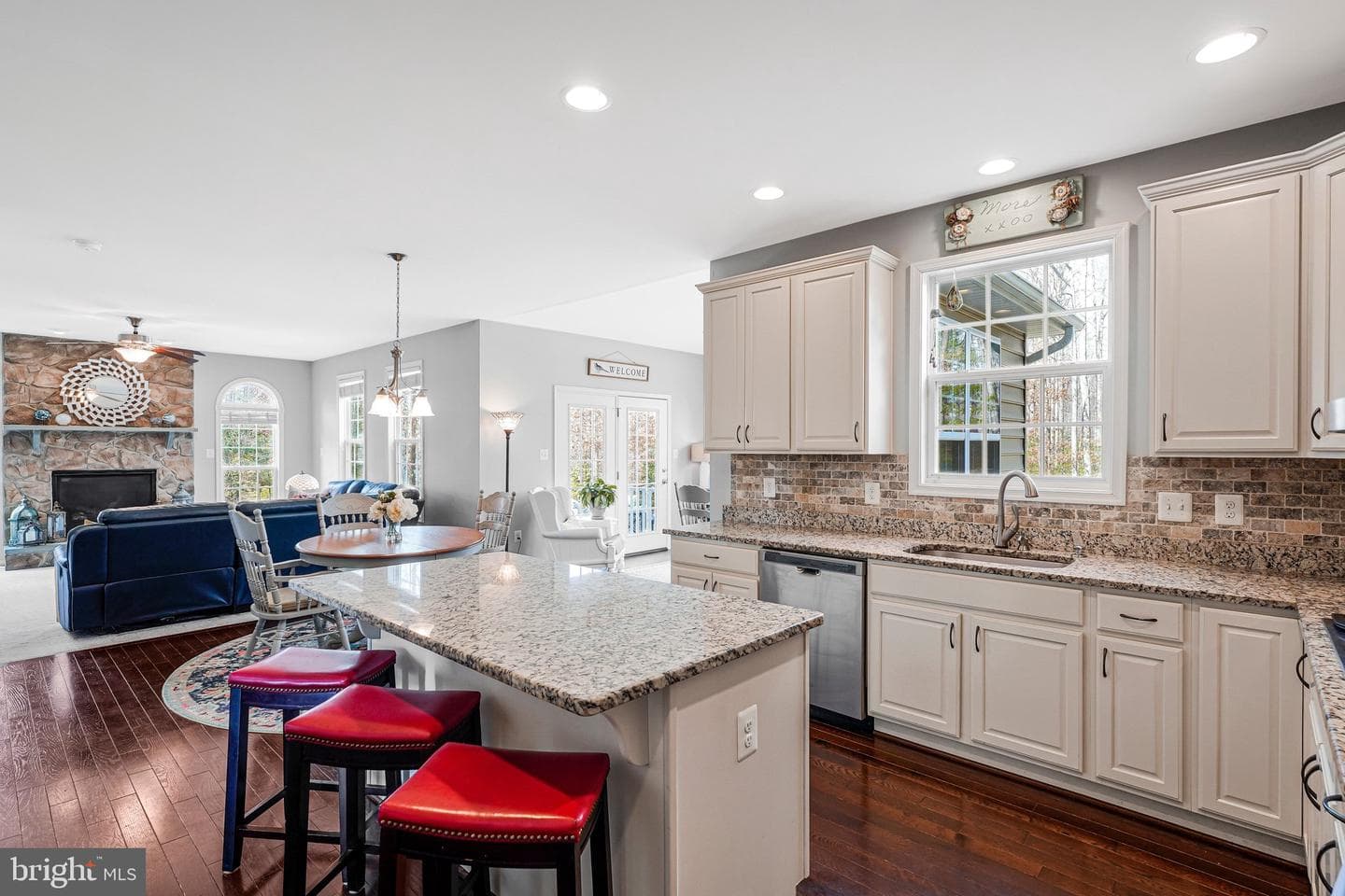40 Evanston Court photo 25