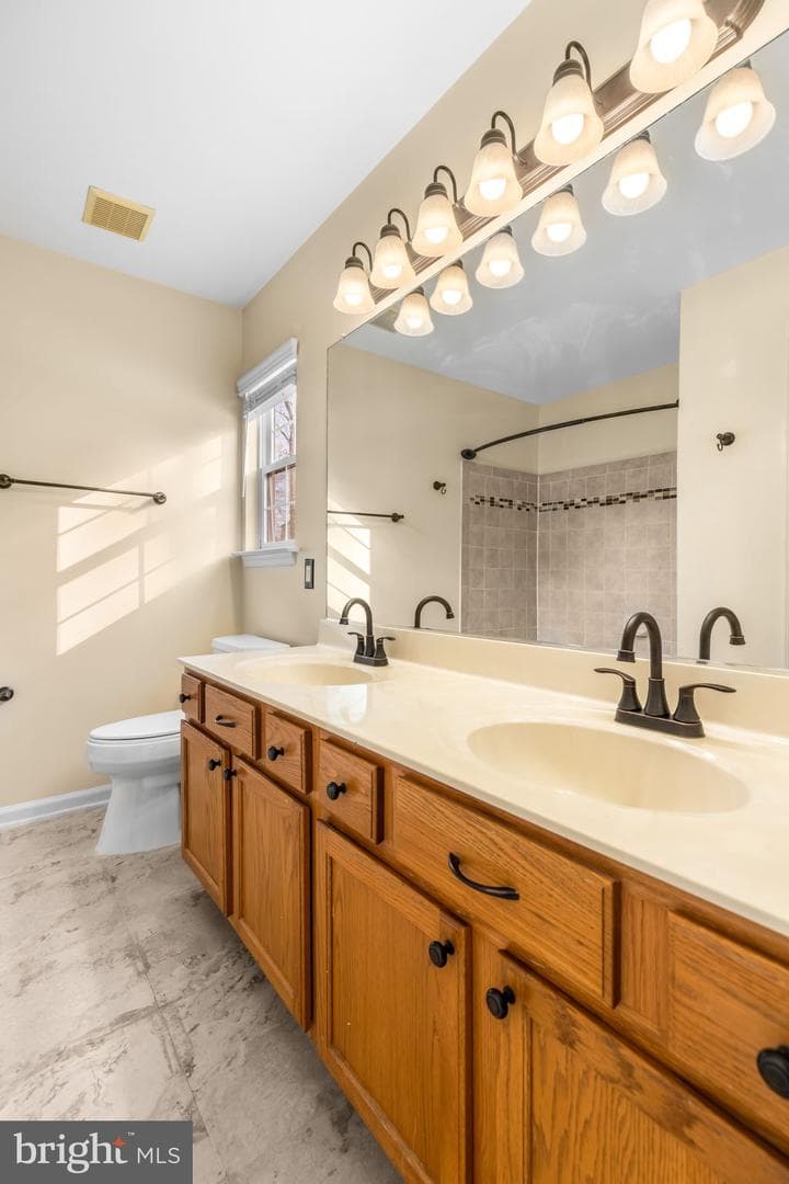 4 Tamerlane Drive photo 12