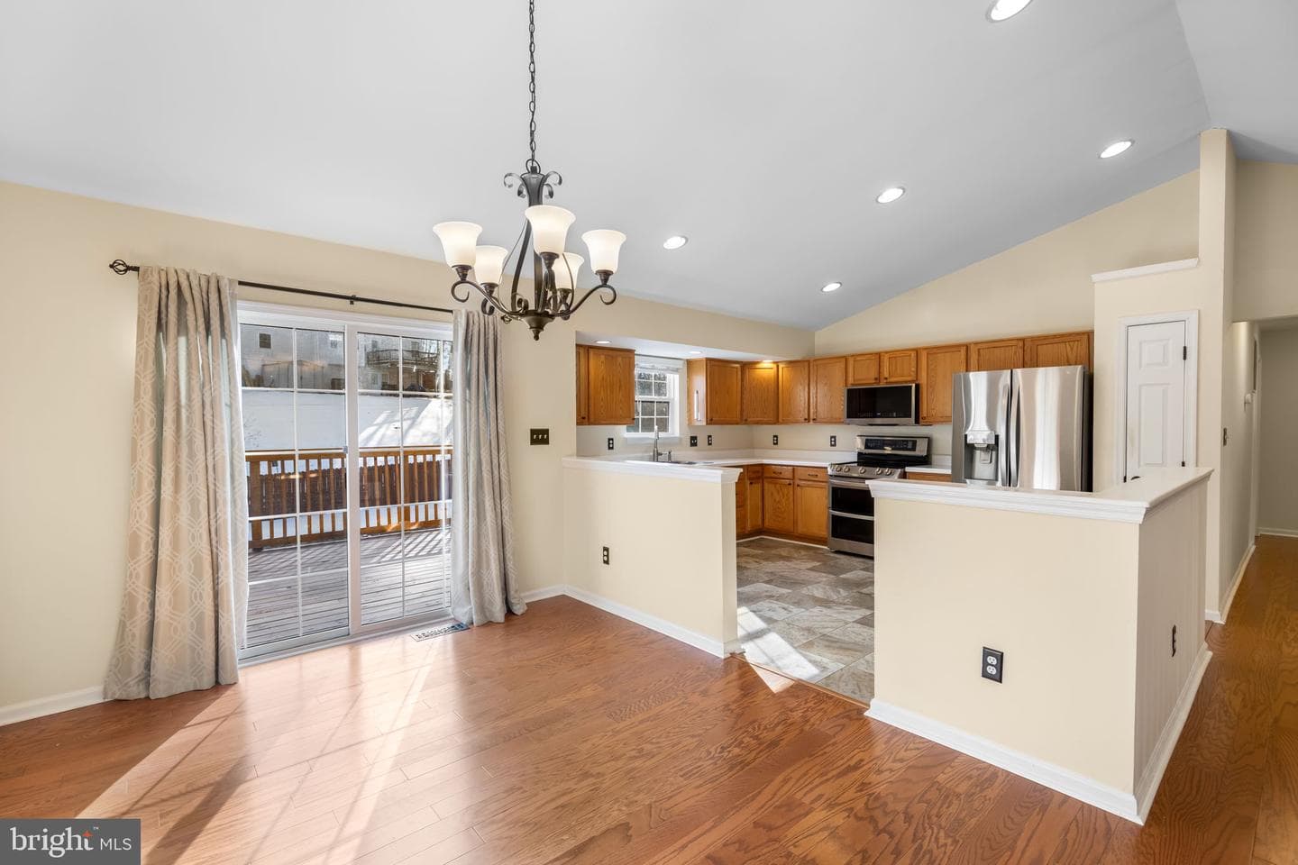4 Tamerlane Drive photo 7