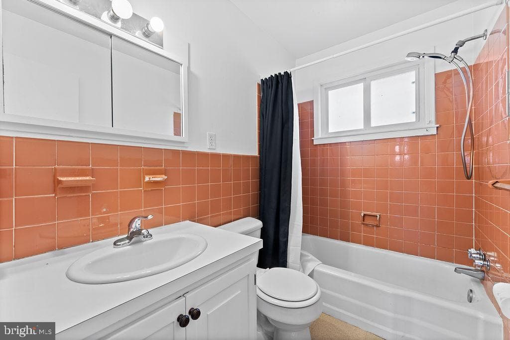 15 Winston Place photo 8