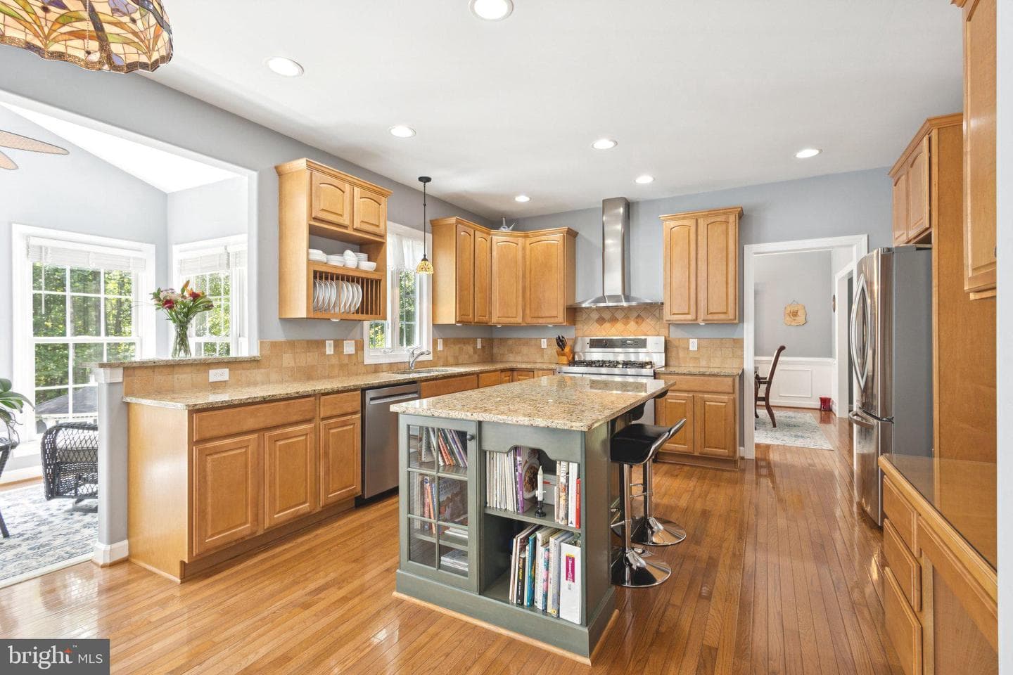 45 Saint Marys Lane photo 4