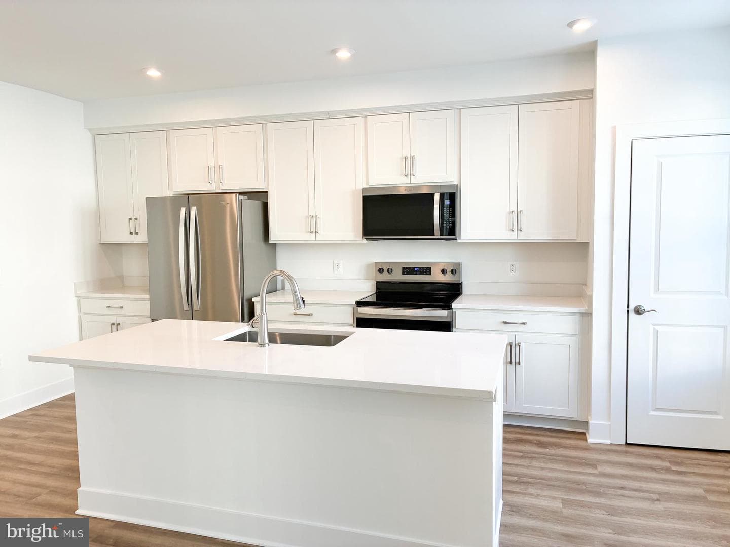 76 Valerian Loop #1 photo 5