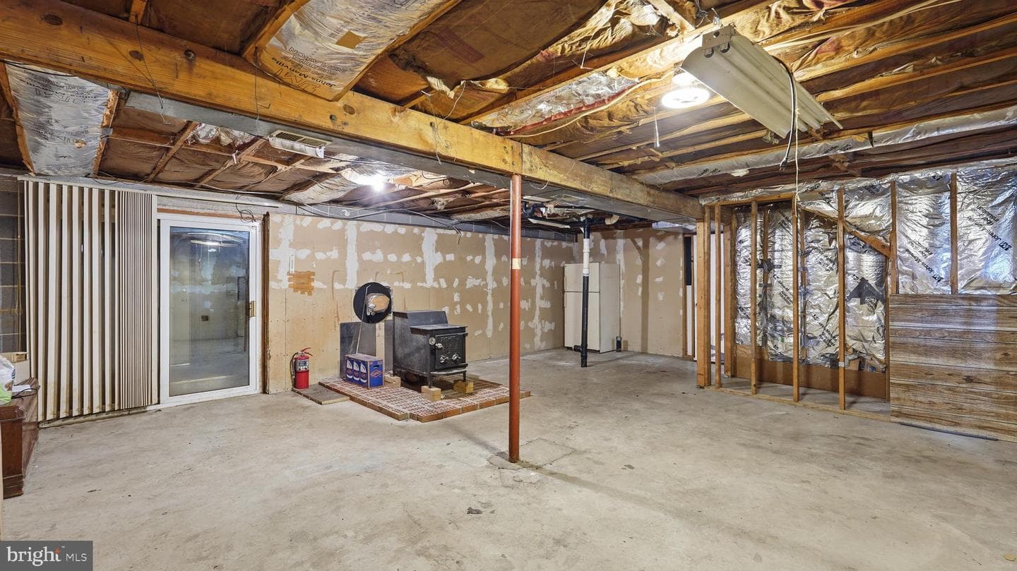 210 Austin Drive photo 17