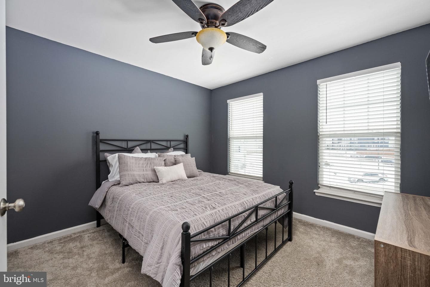 568 Coastal Avenue photo 52