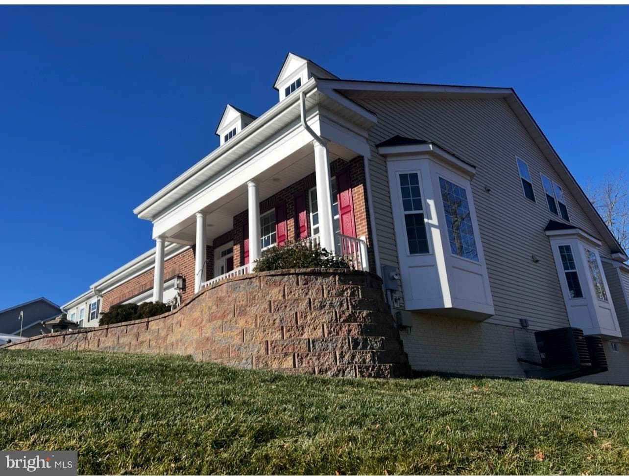 19 Capri Court photo 2