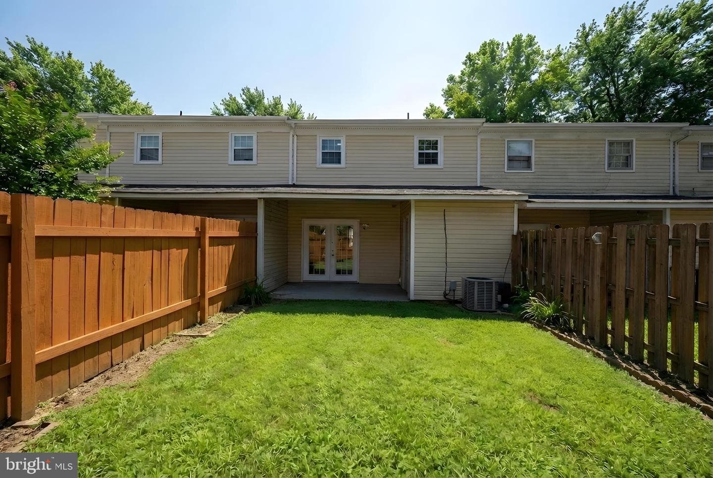 1609 Meadow Drive photo 4