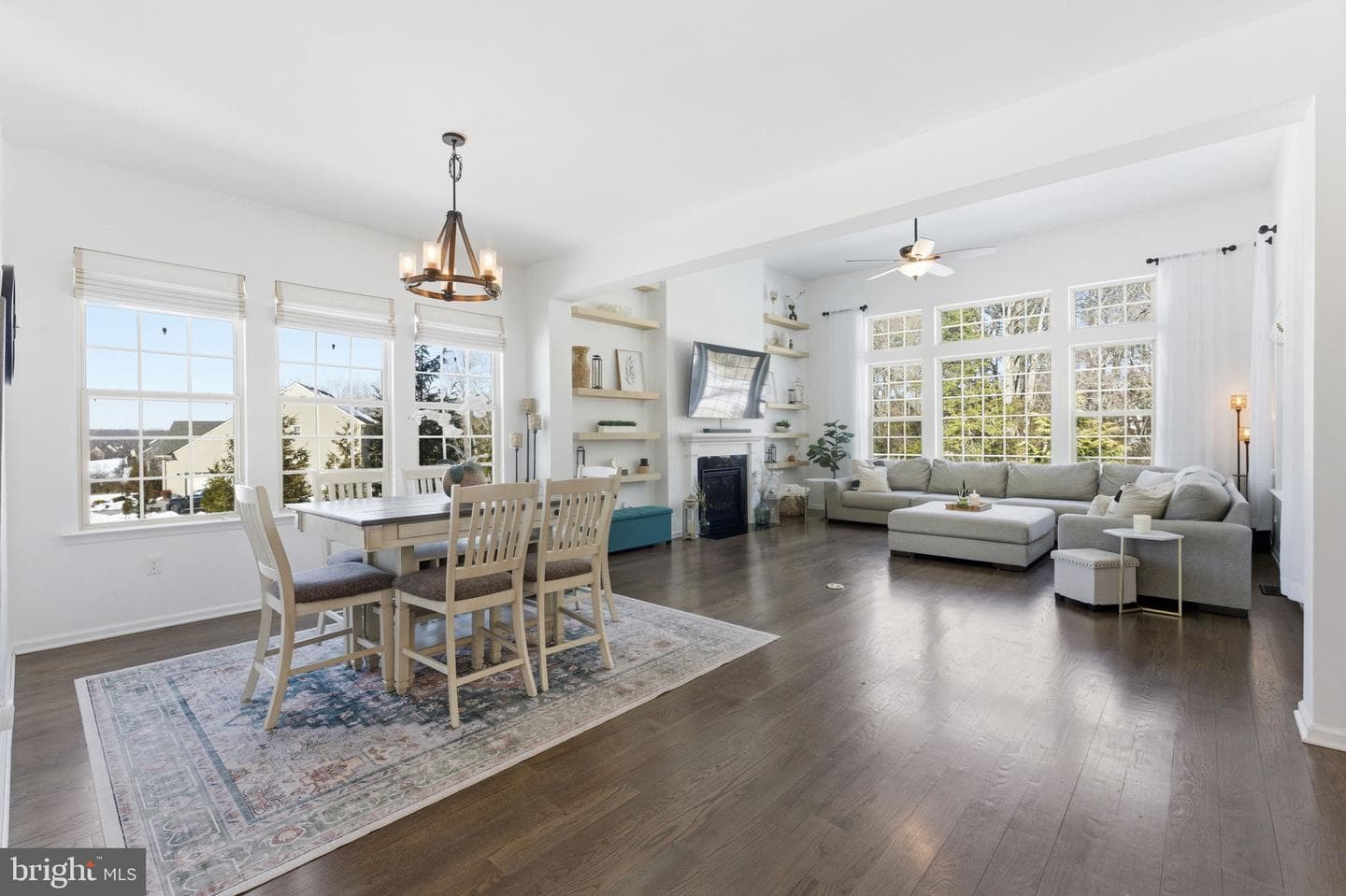 40 Edgewater Drive photo 30