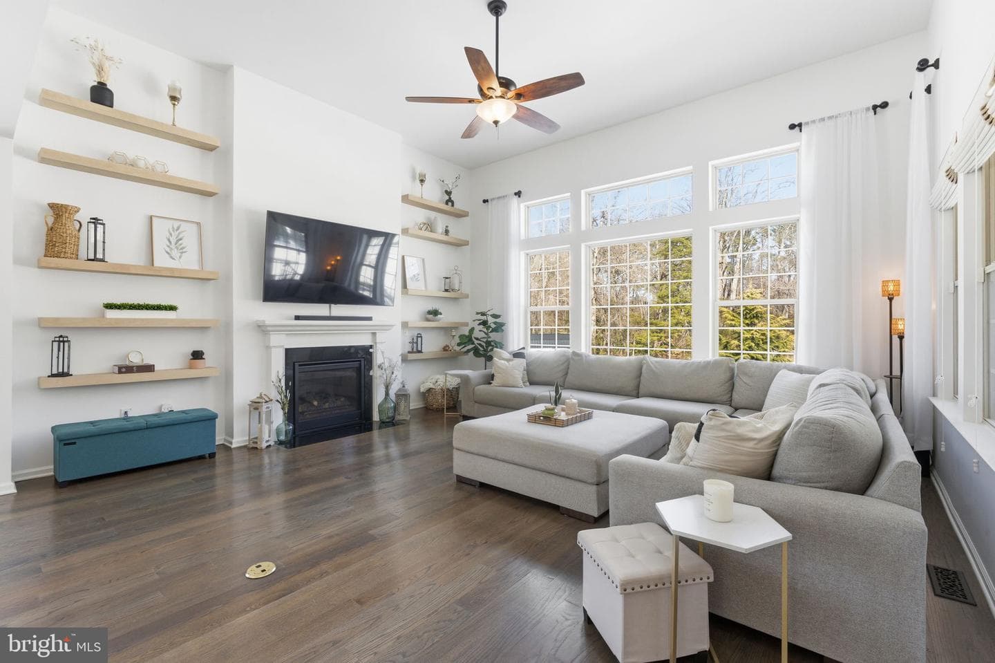 40 Edgewater Drive photo 33