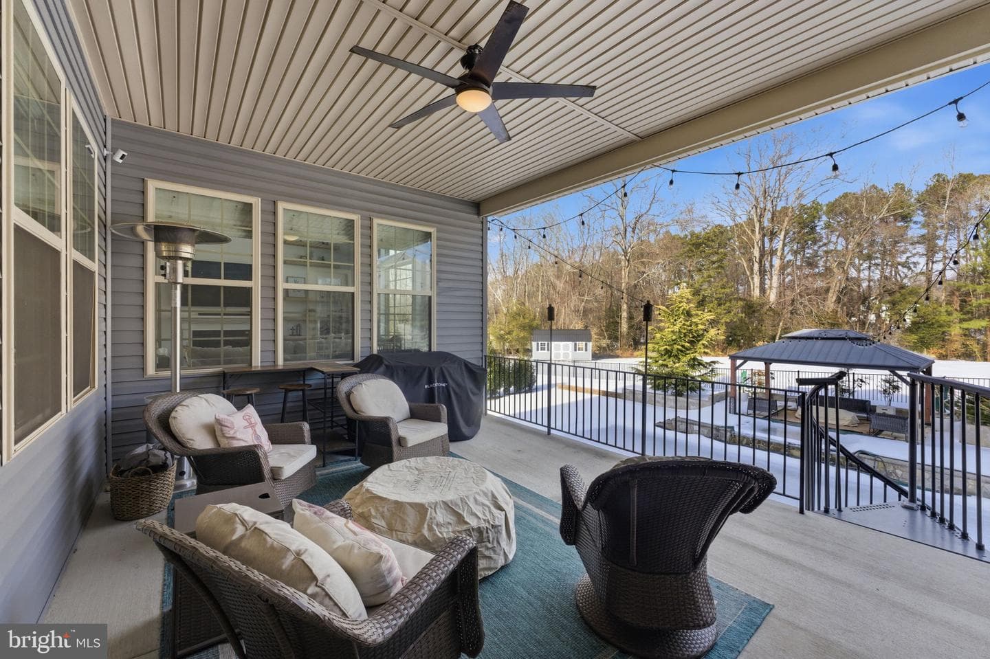 40 Edgewater Drive photo 37