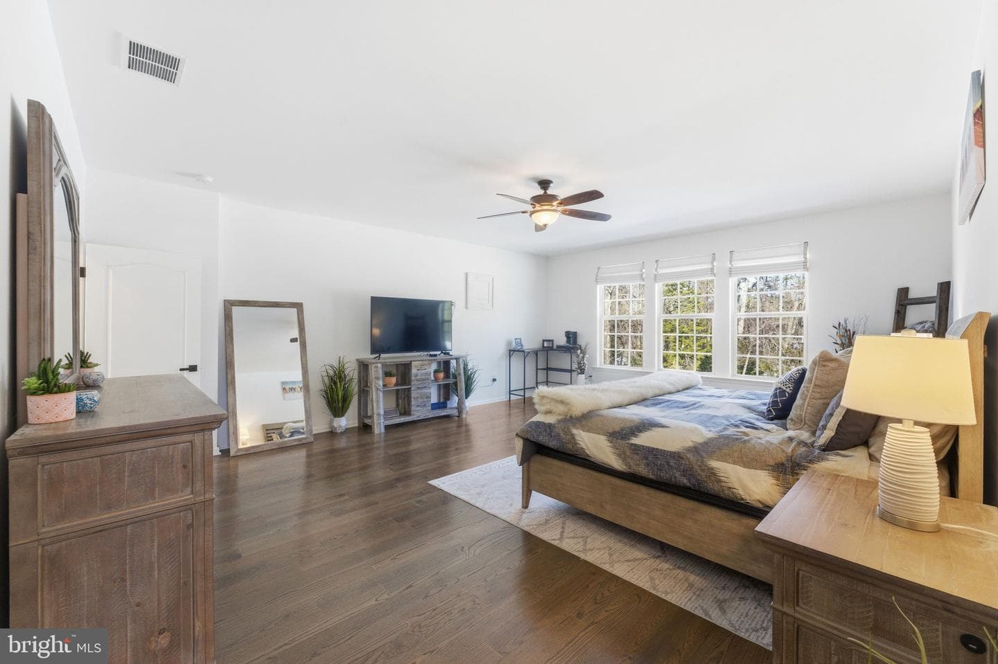 40 Edgewater Drive photo 43