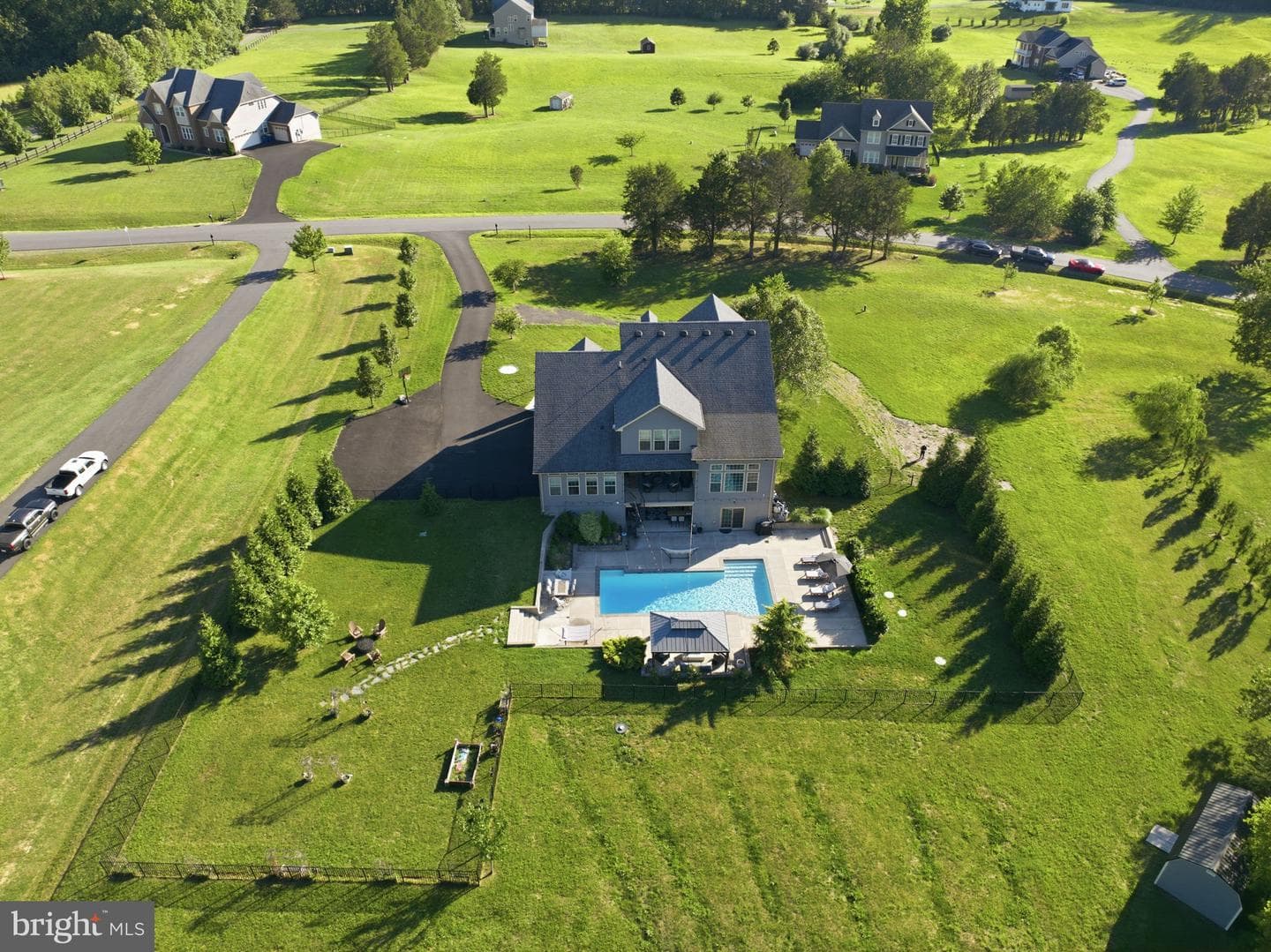 40 Edgewater Drive photo 84