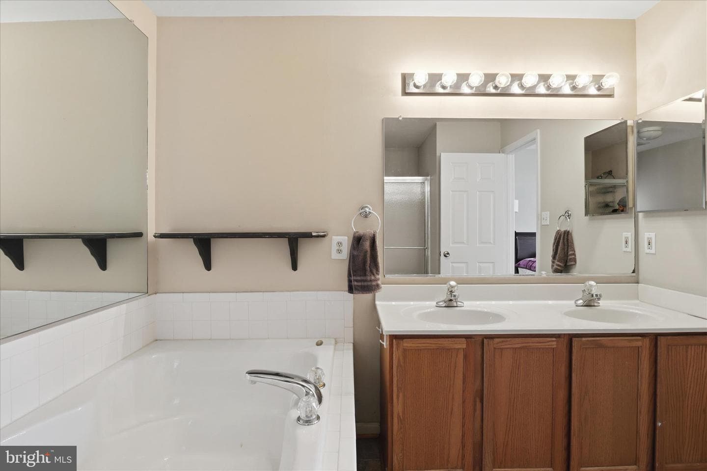 44 Catherine Lane photo 20