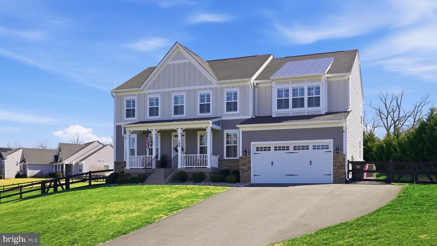 108 Brooke Point Court photo 2