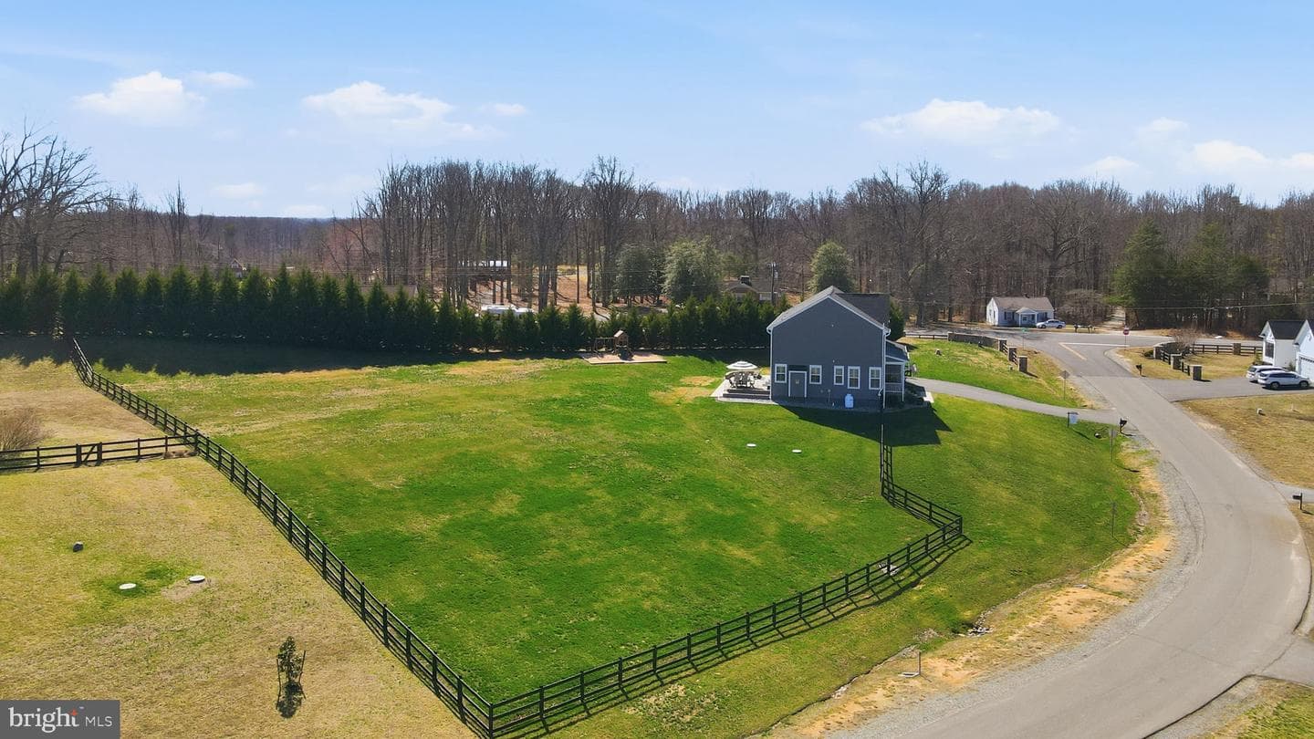108 Brooke Point Court photo 46