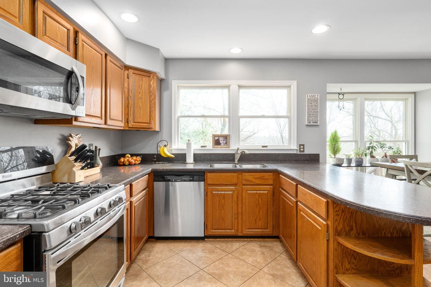 10 Bridgeport Cir photo 12