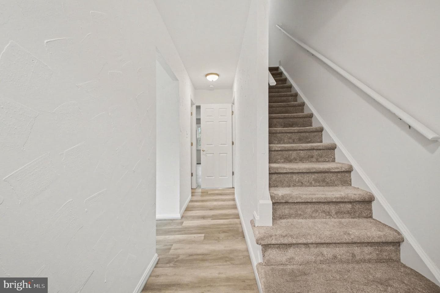 1106 Thomas Jefferson Place photo 5