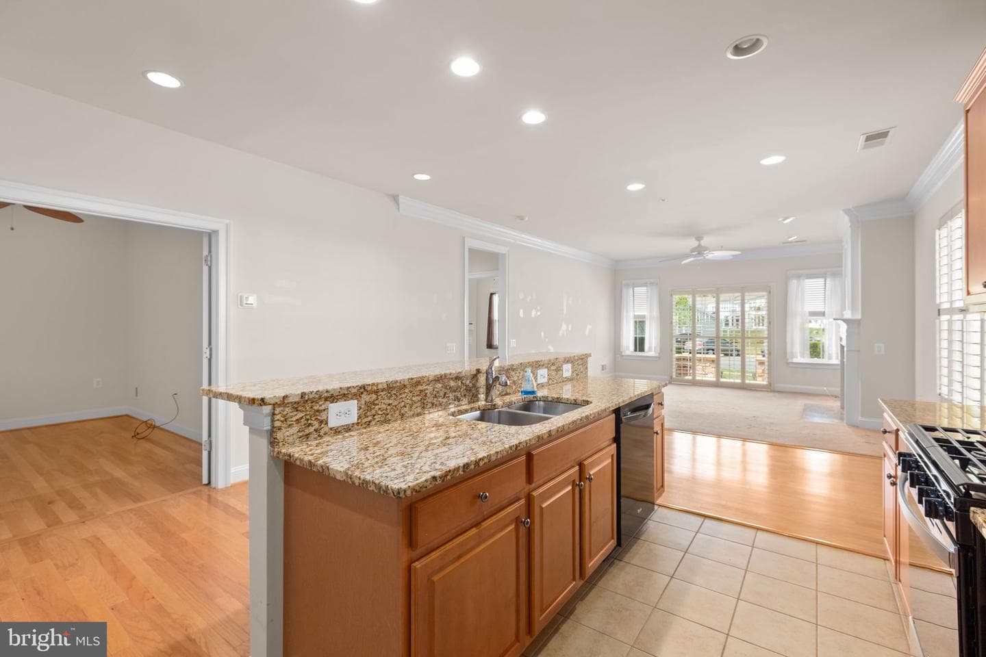 195 Castle Hill Drive photo 8
