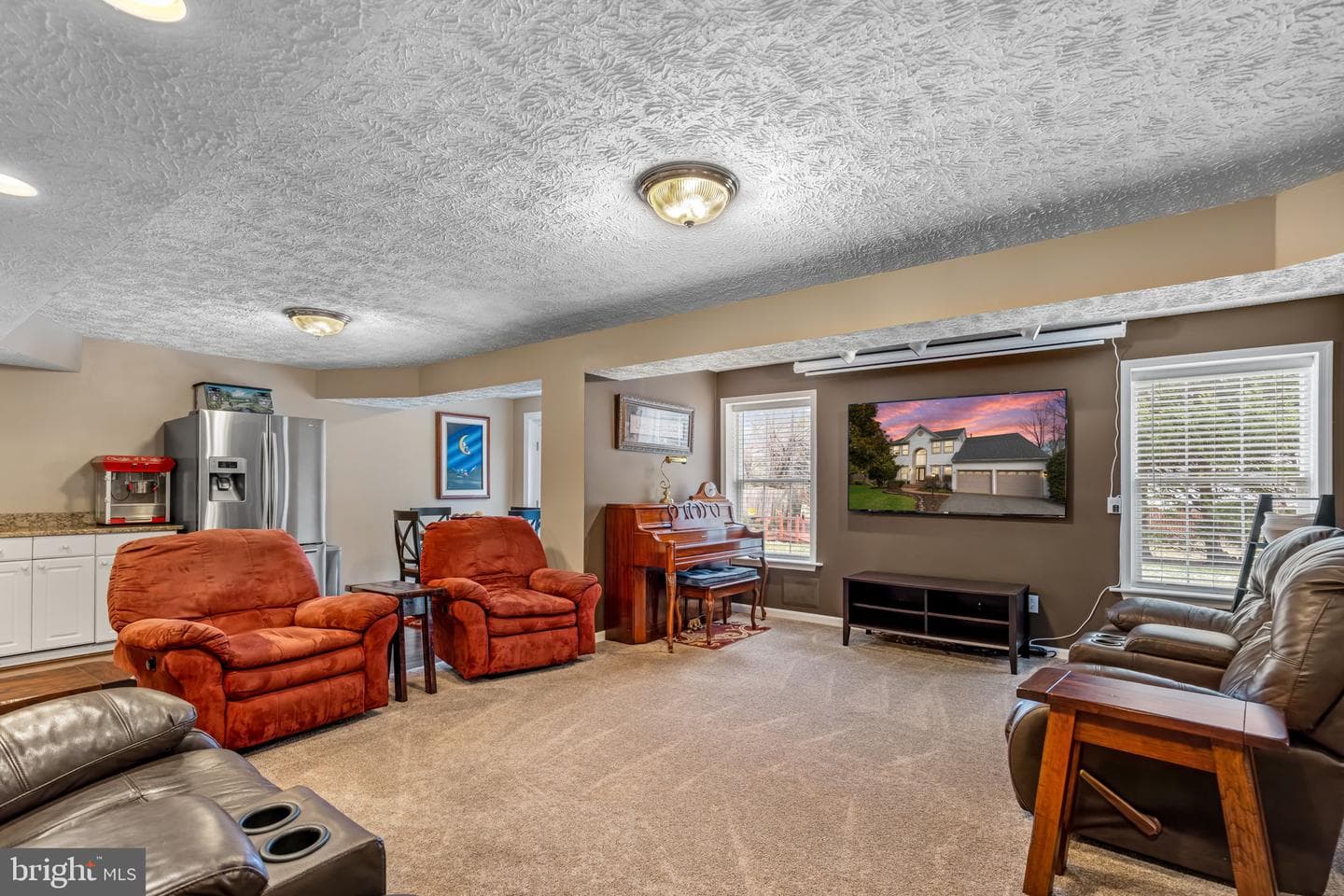 12 Warwick Way photo 34
