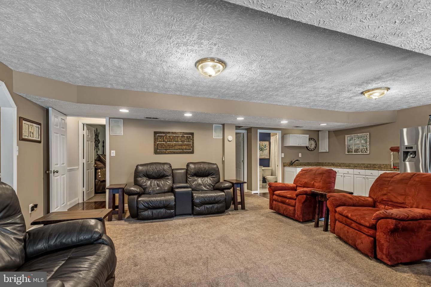 12 Warwick Way photo 35