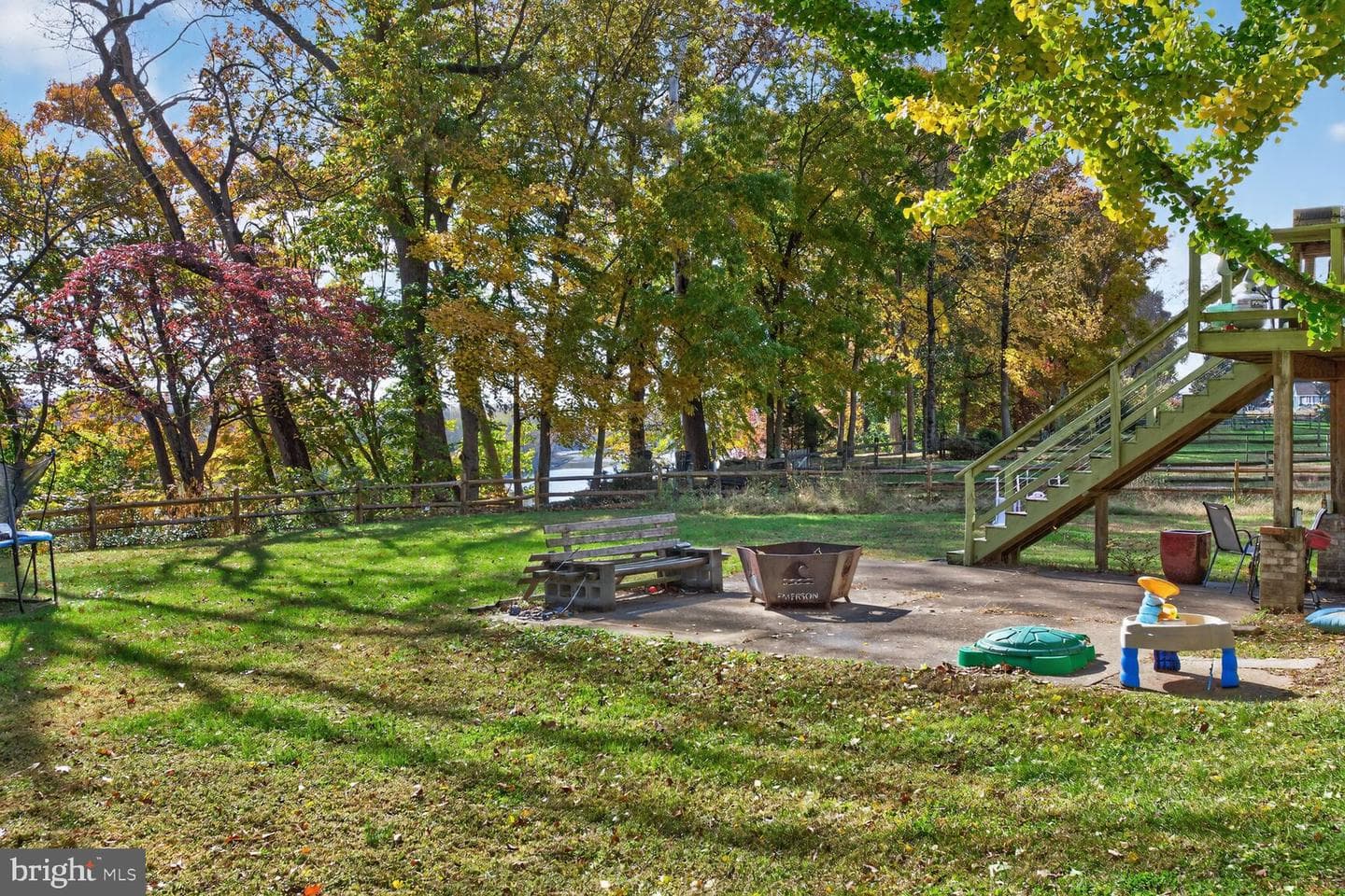 110 Old Landing Court photo 42