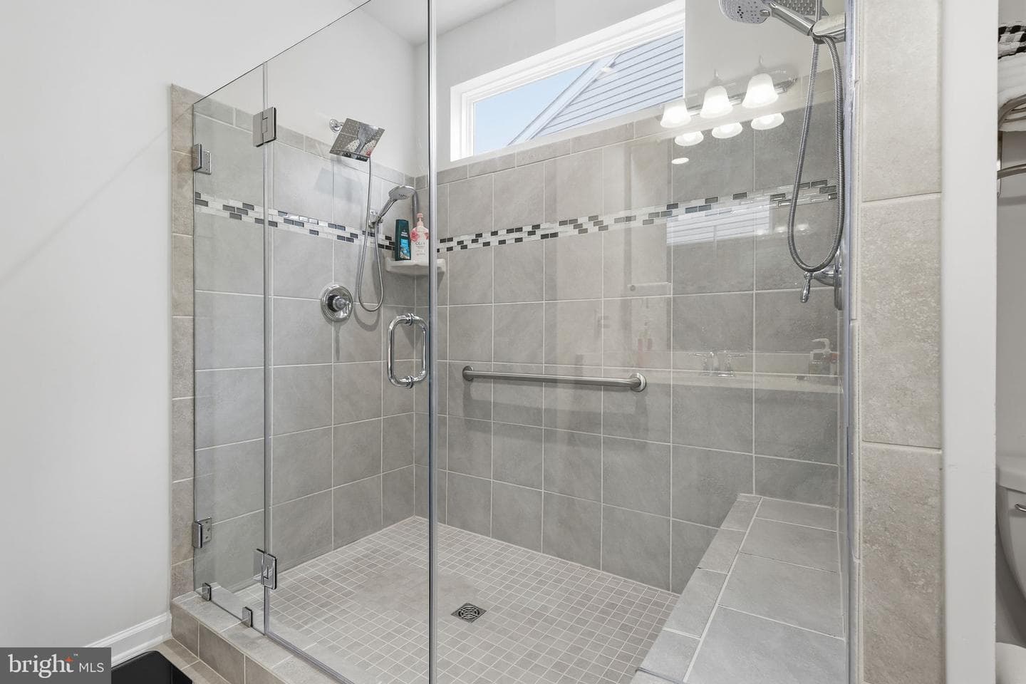 5950 Avery Point Drive photo 23