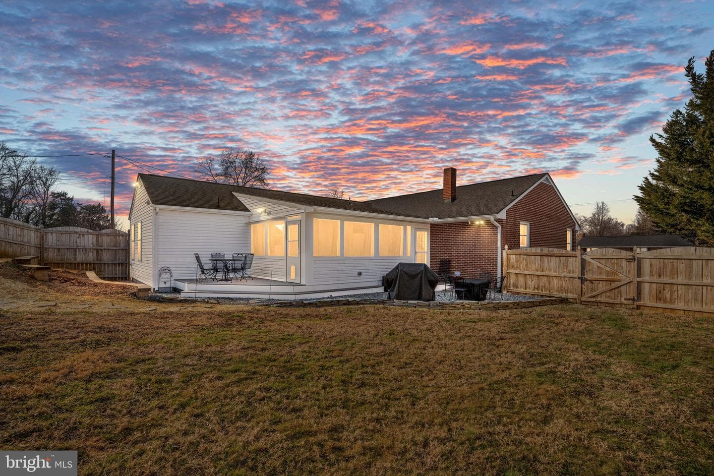 511 Ferry Road photo 2