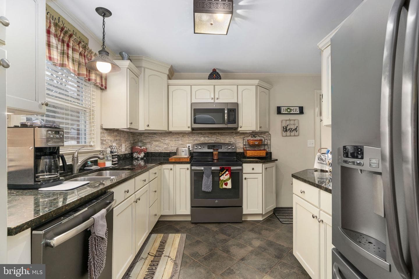 511 Ferry Road photo 23