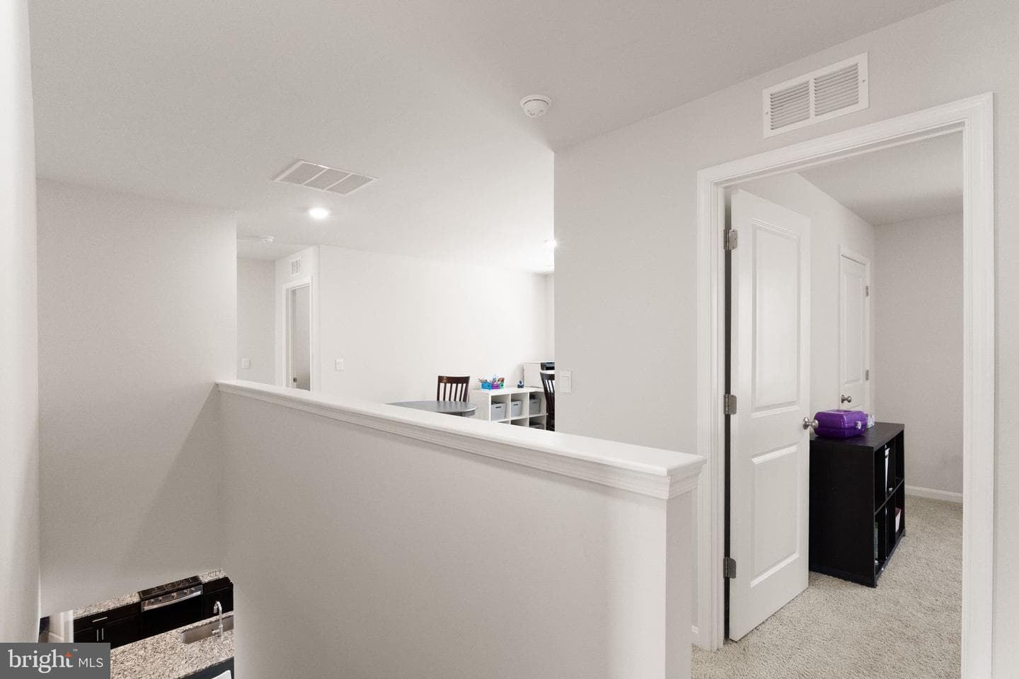 180 Pinewood Road photo 31