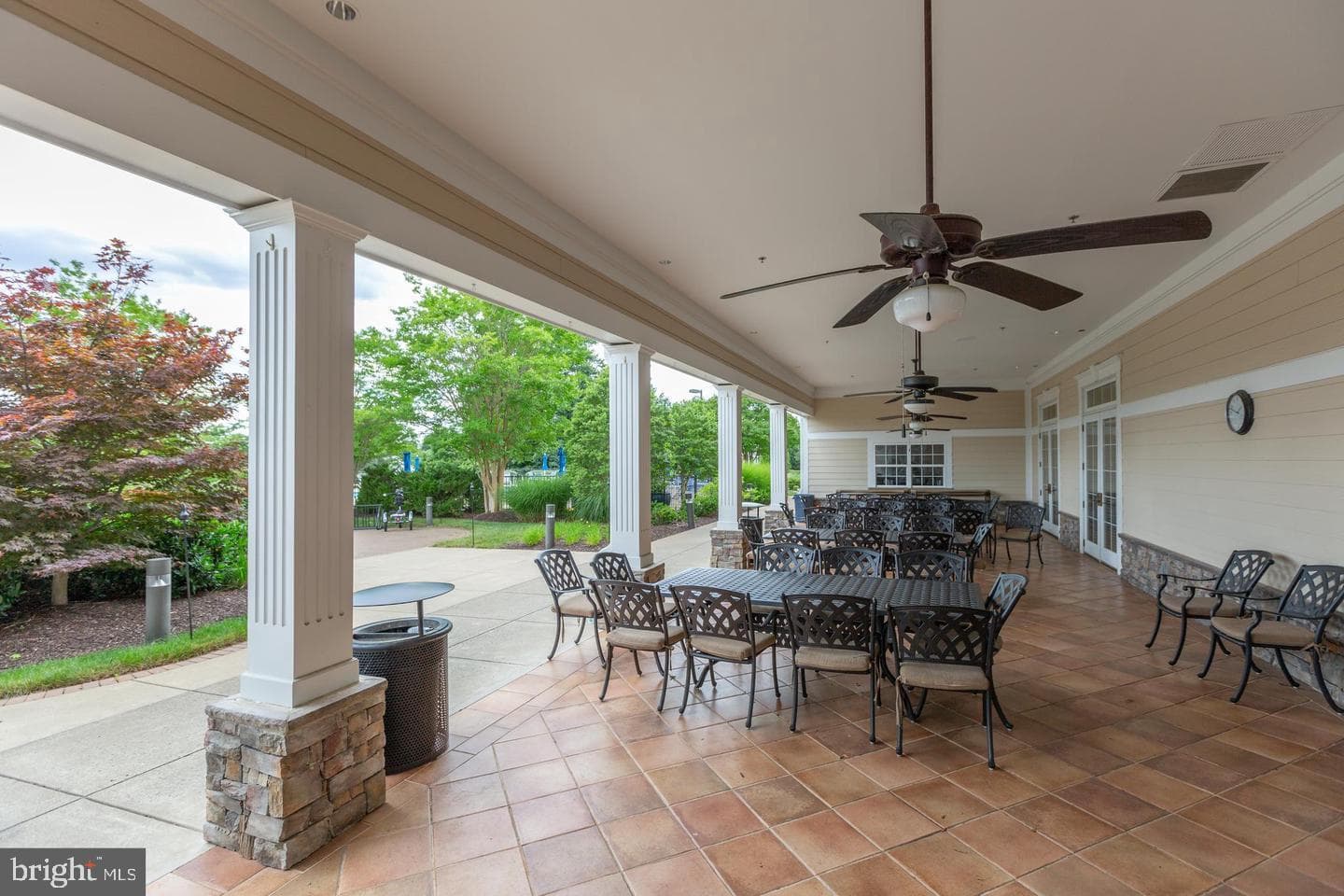 27 Hanover Court photo 15