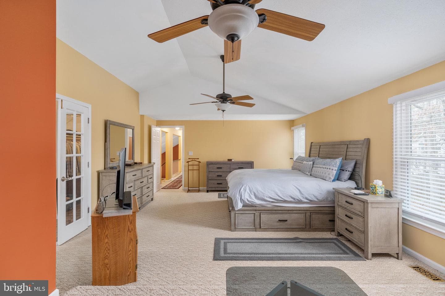 2018 Victoria Drive photo 20