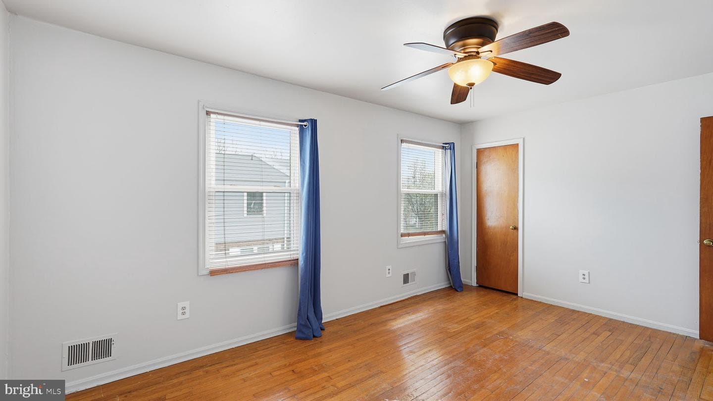 64 Bristol Court photo 14