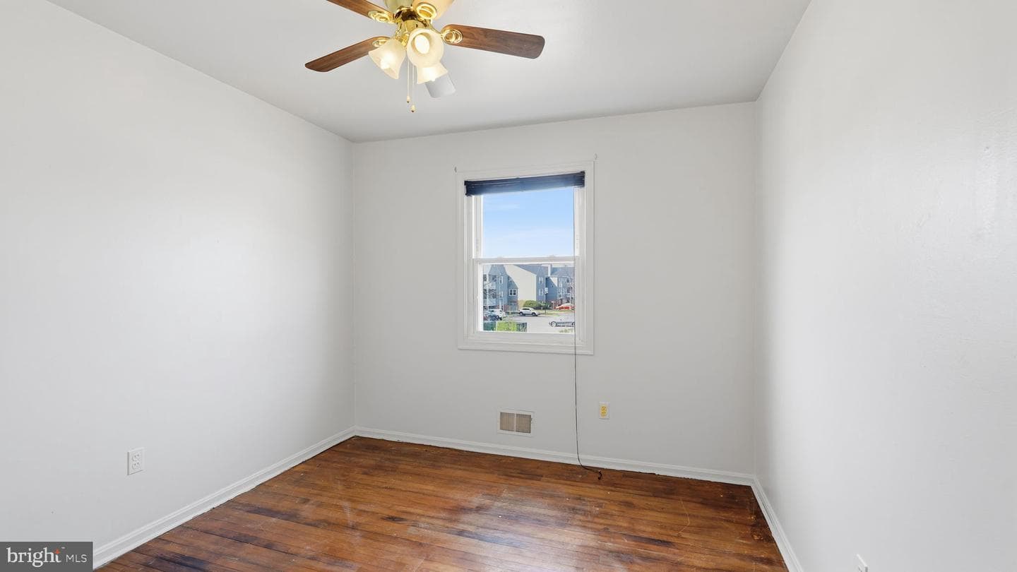 64 Bristol Court photo 16