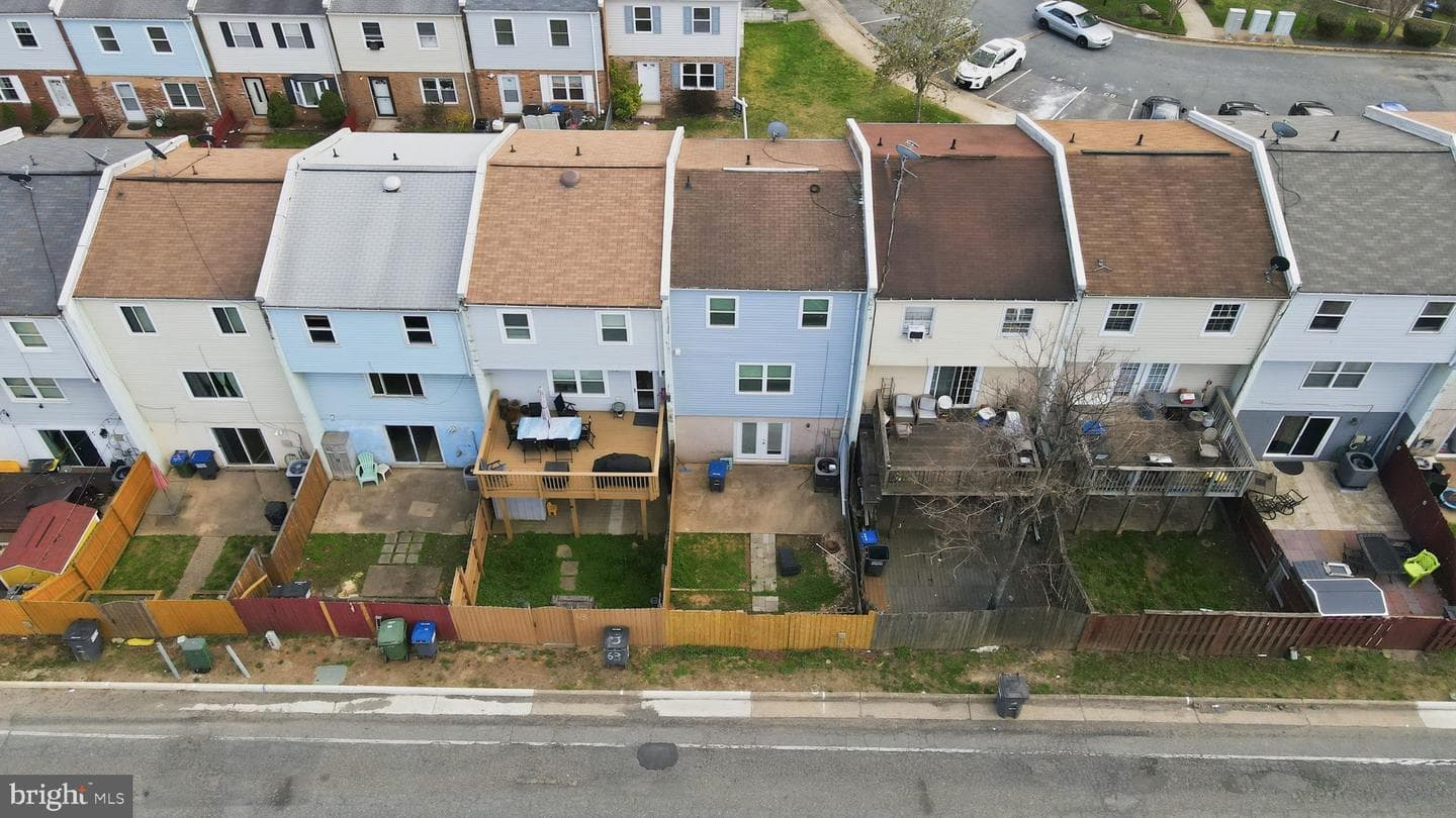 64 Bristol Court photo 29
