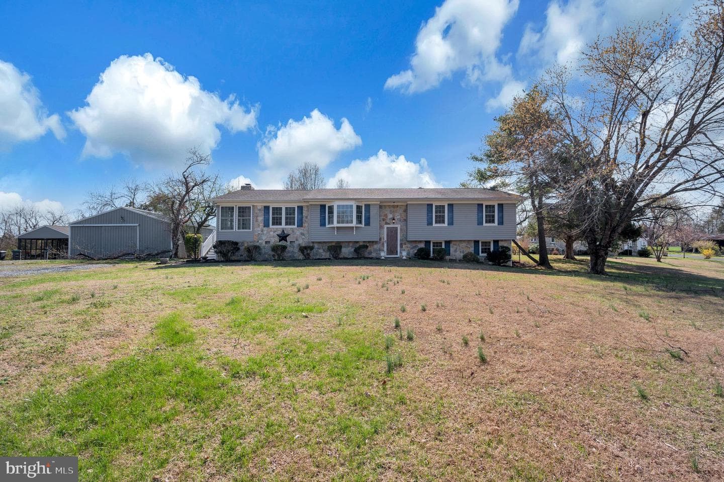 48 Belle Plains Road photo 4