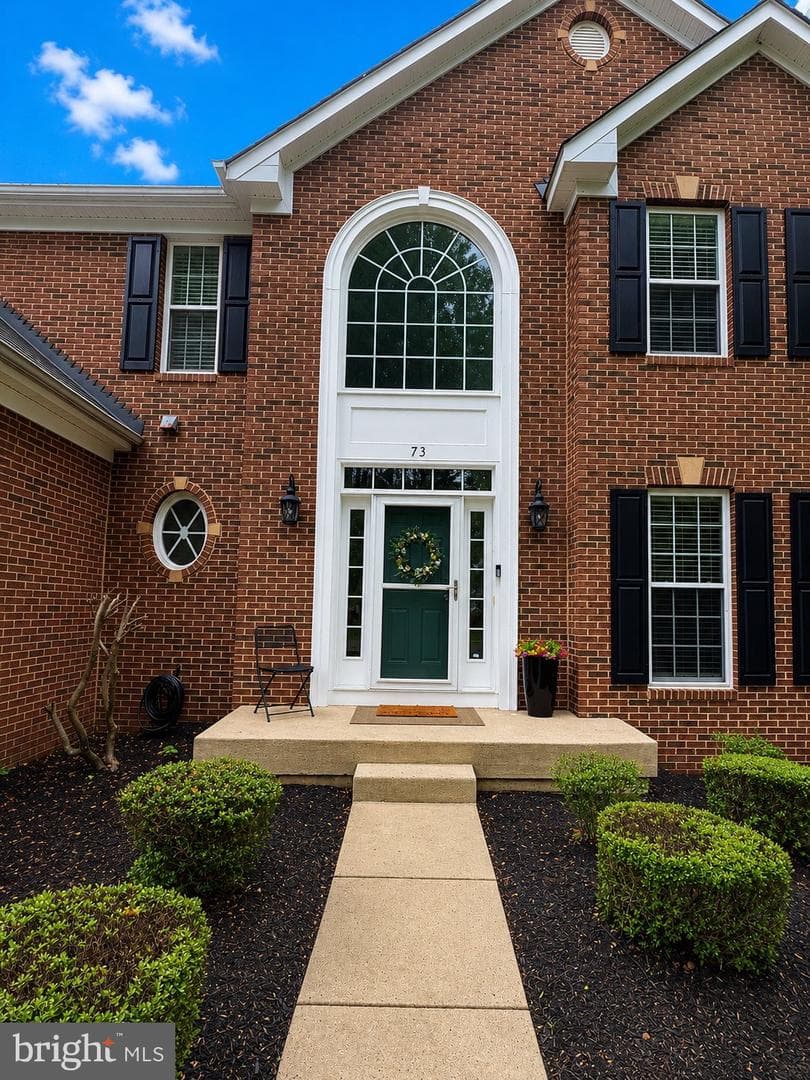 73 Kinross Drive photo 3