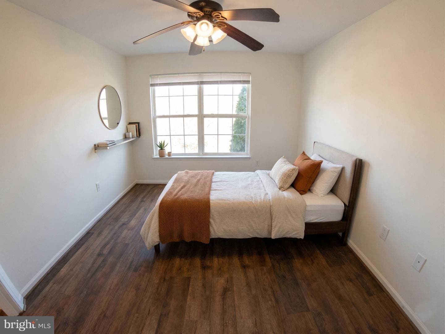 707 Kings Crest Drive photo 9
