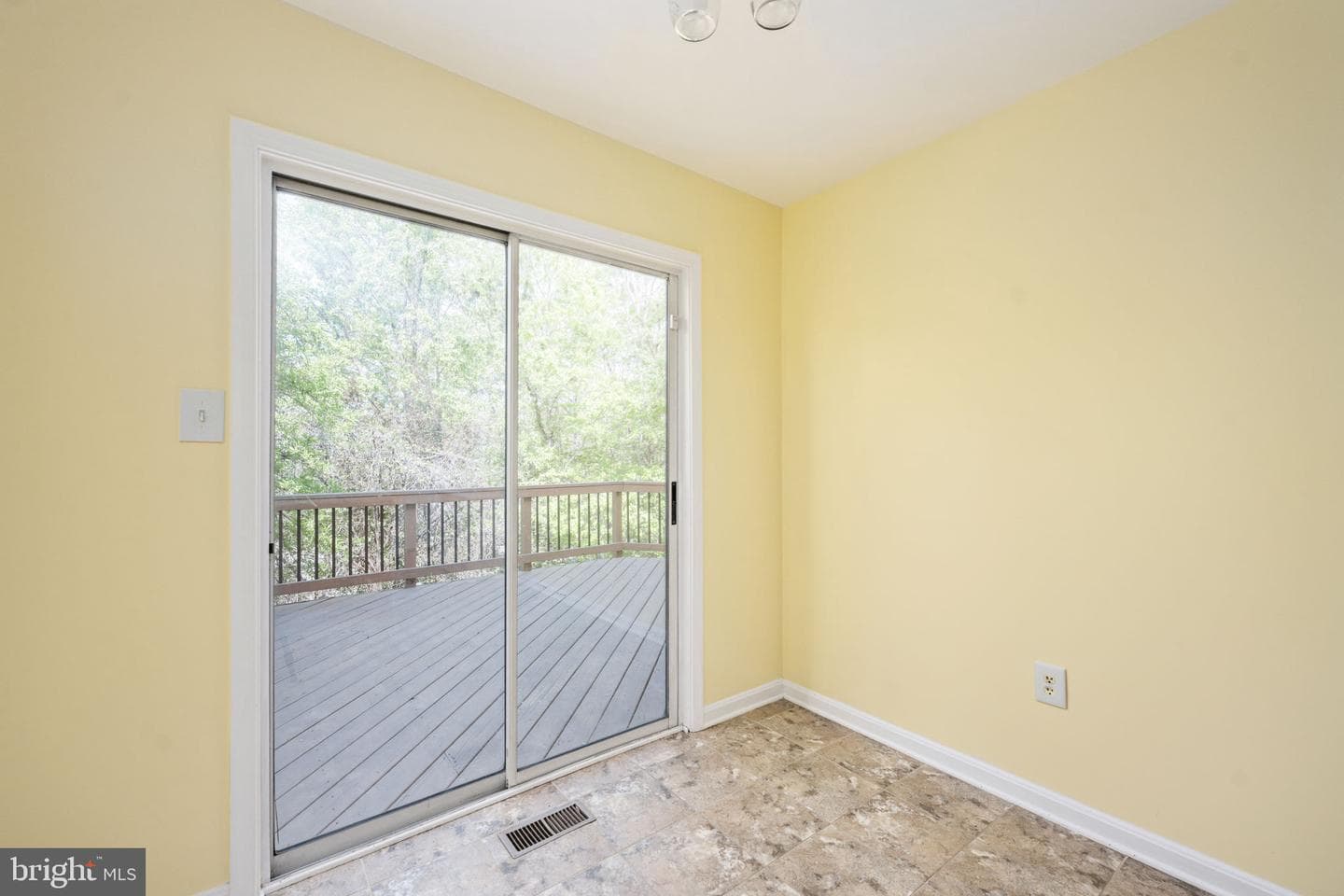 207 Knollwood Court photo 20