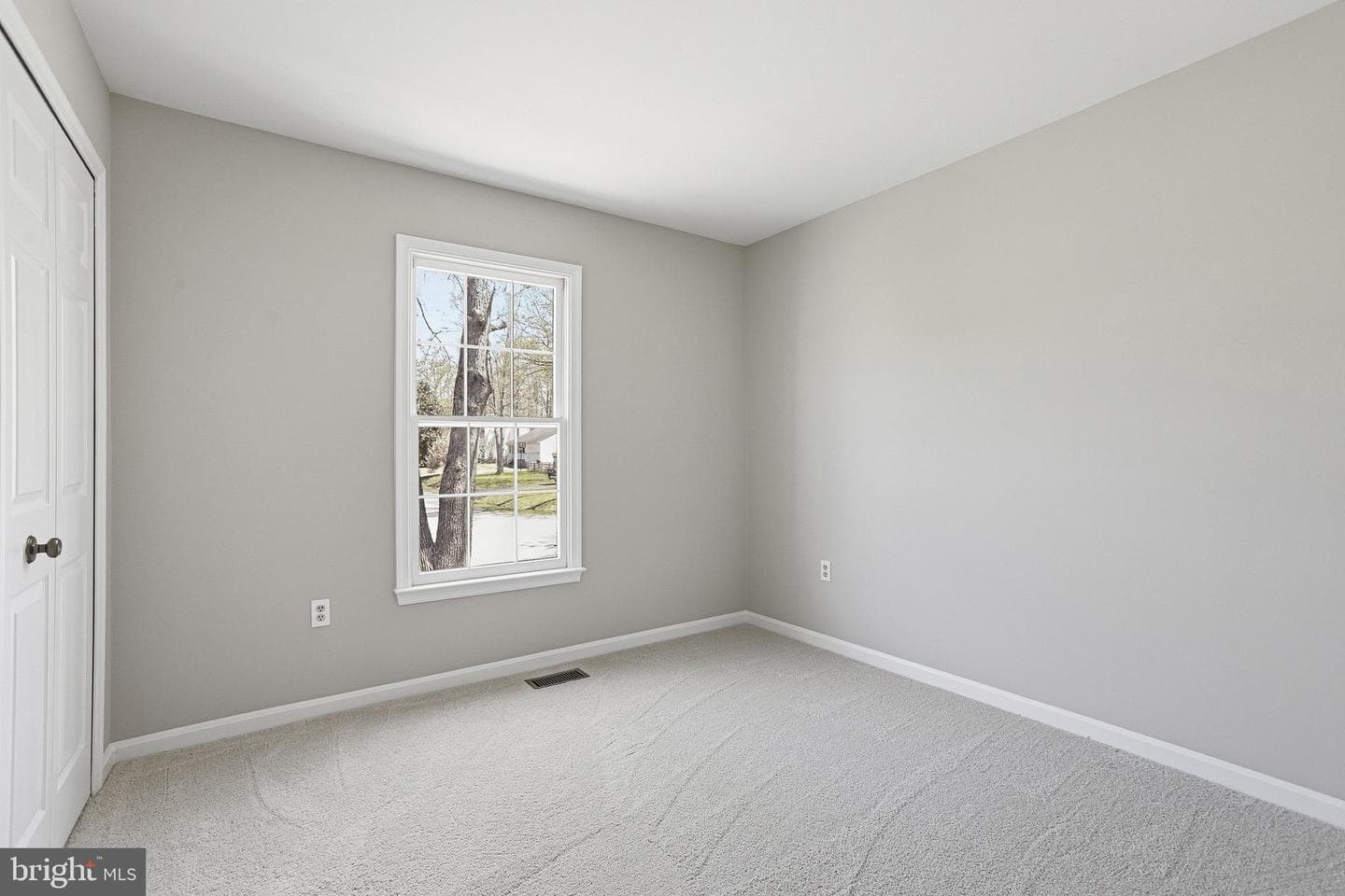 6 Lord Fairfax Drive photo 21