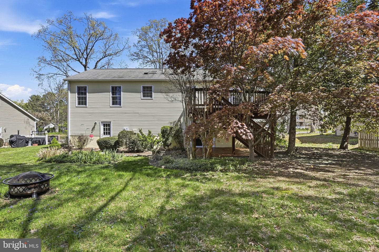 6 Lord Fairfax Drive photo 36