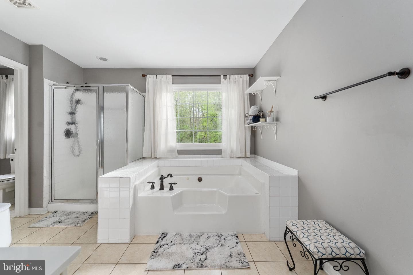 23 Evanshire Drive photo 81