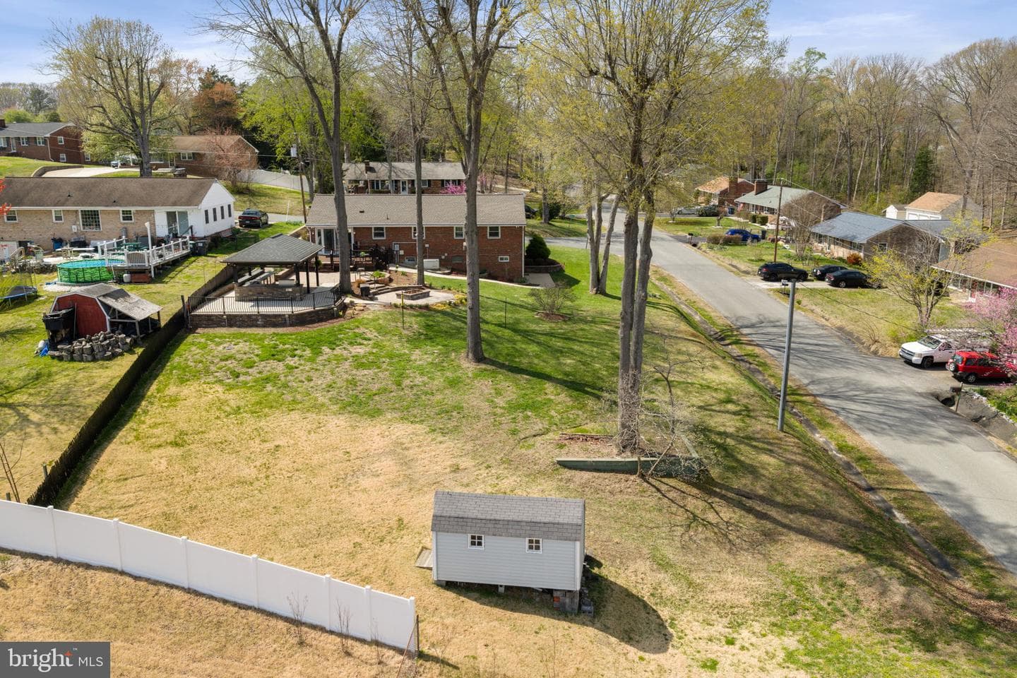910 Carol Lane photo 58