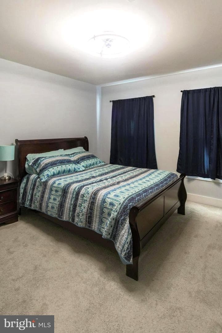114 Bennington Way photo 32