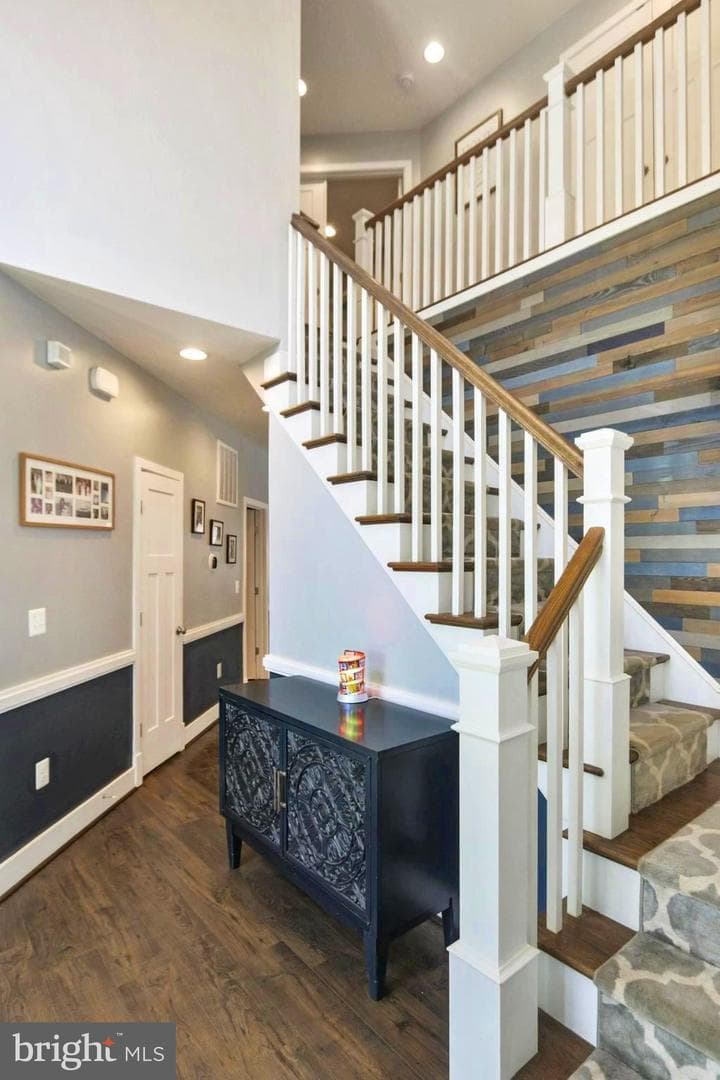 114 Bennington Way photo 34