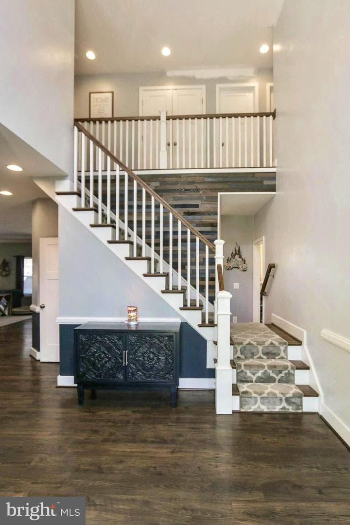 114 Bennington Way photo 6