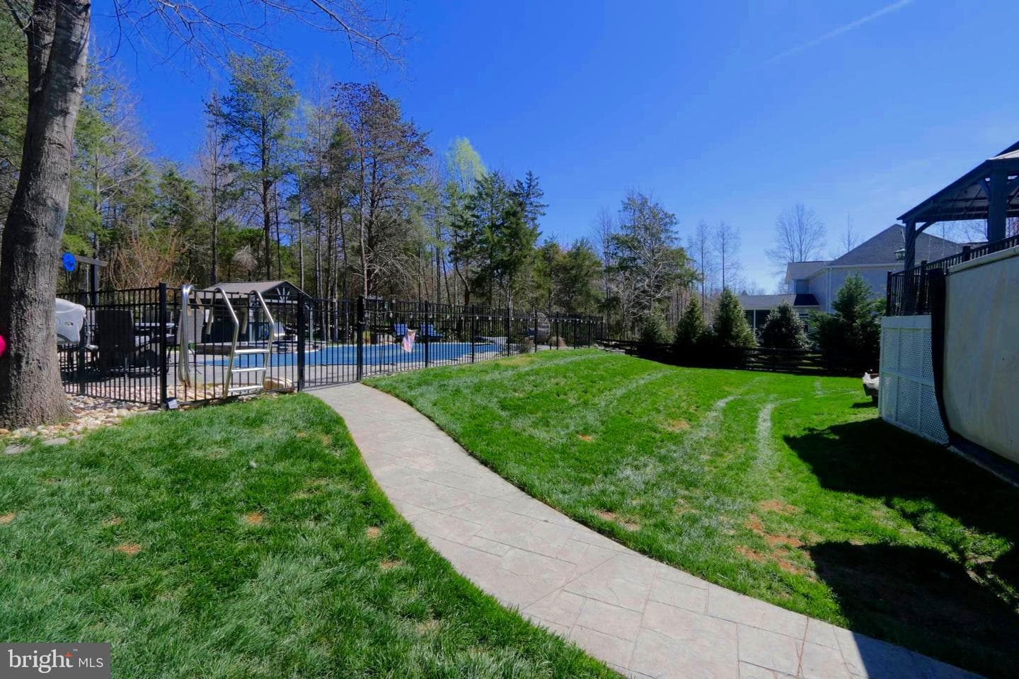114 Bennington Way photo 69