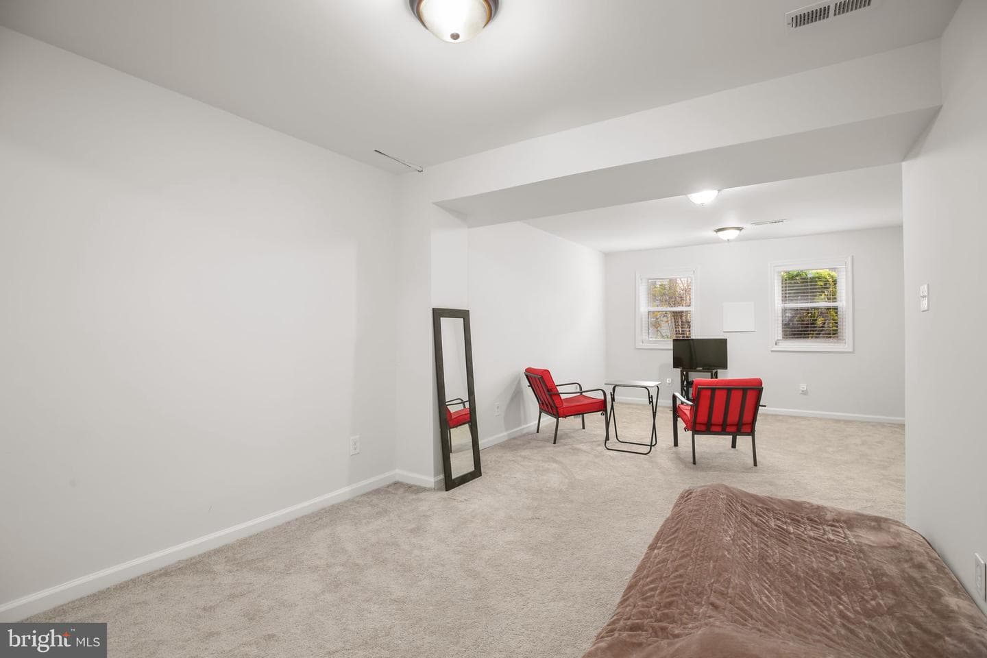 1109 Thomas Jefferson Place photo 29
