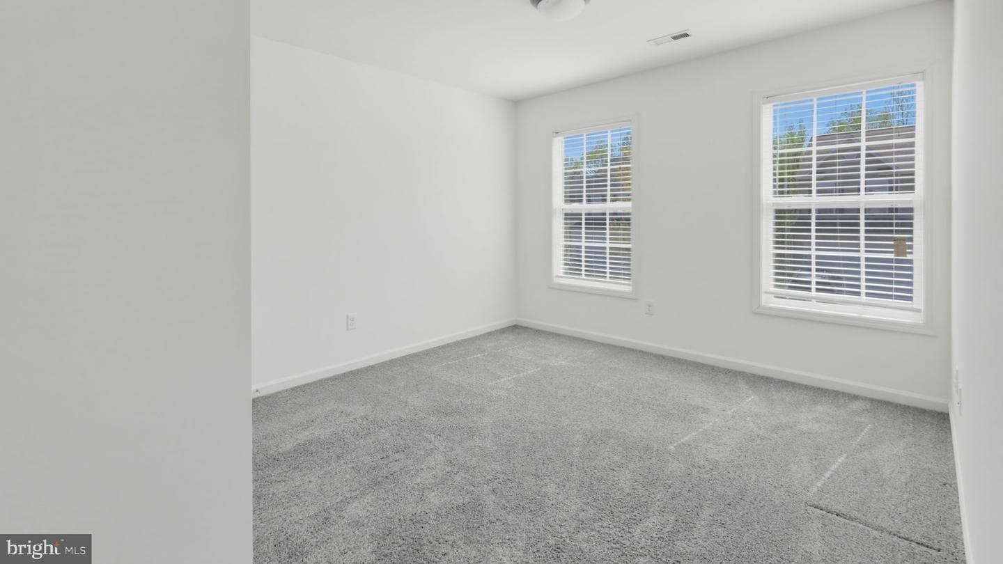 14 Grassland Street photo 19
