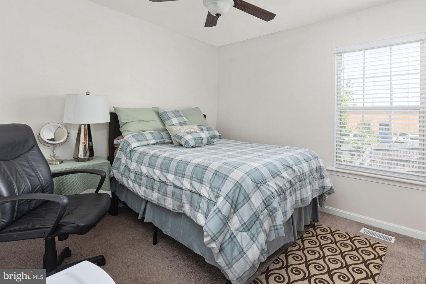 6 Regency Drive photo 31