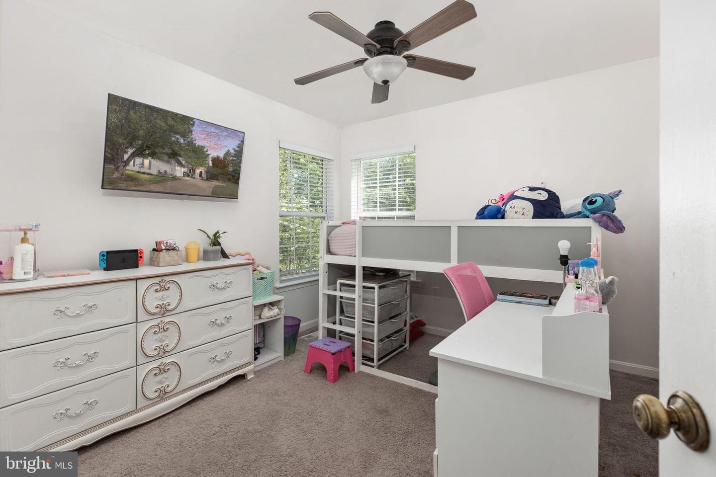 6 Regency Drive photo 32
